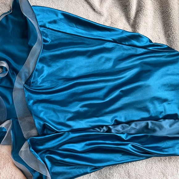 PROM DRESS - Picture 10 of 10